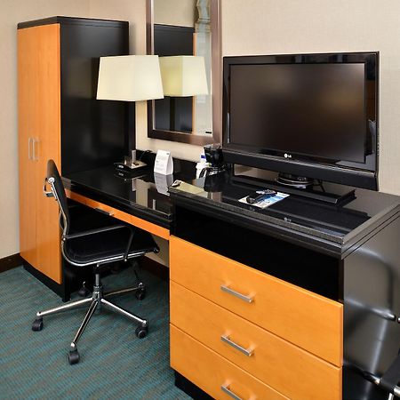 Holiday Inn Express Kennedy Airport, An Ihg Hotel New York Exterior foto