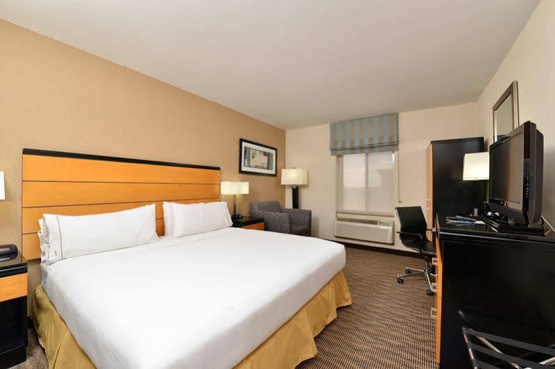 Holiday Inn Express Kennedy Airport, An Ihg Hotel New York Exterior foto