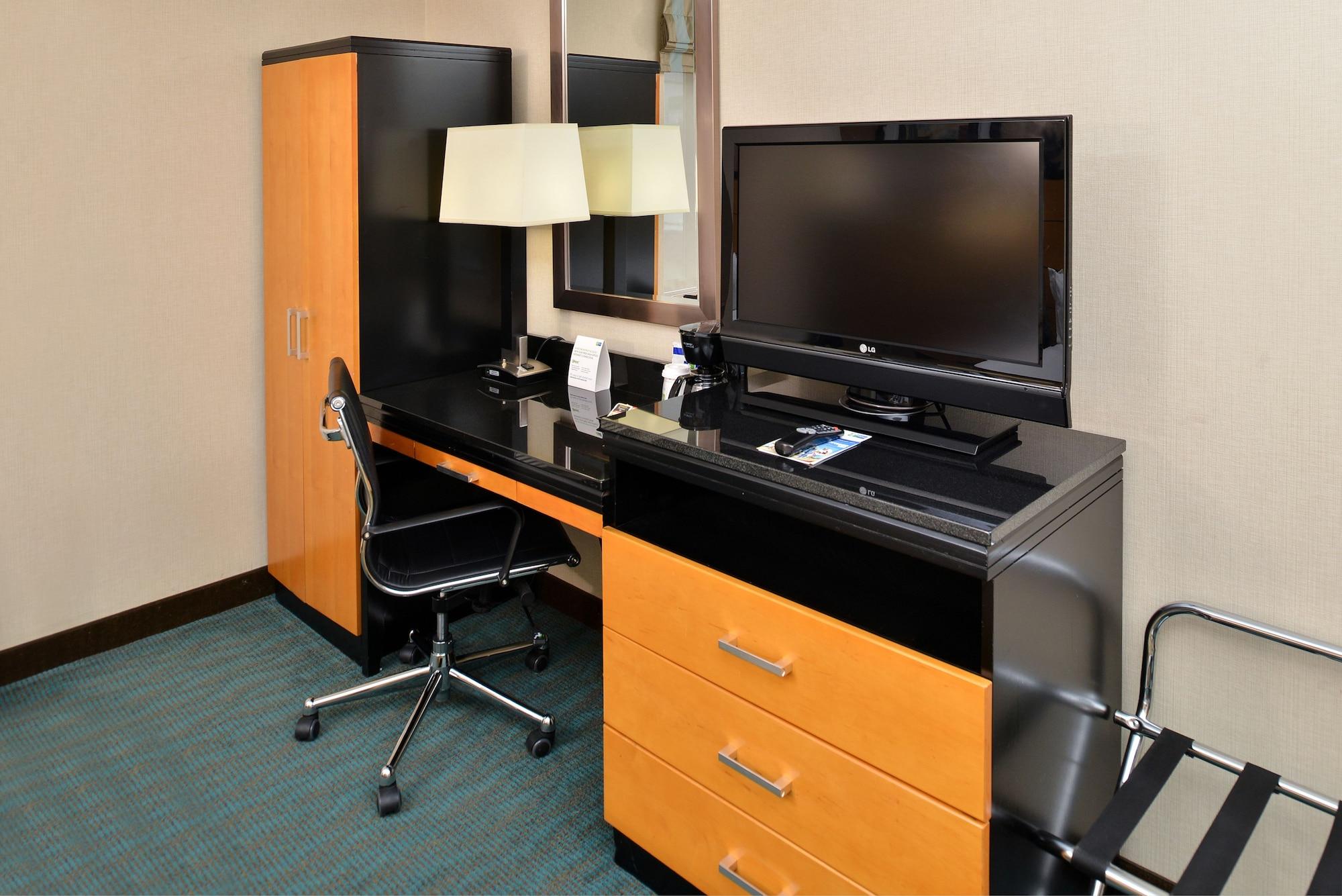 Holiday Inn Express Kennedy Airport, An Ihg Hotel New York Exterior foto
