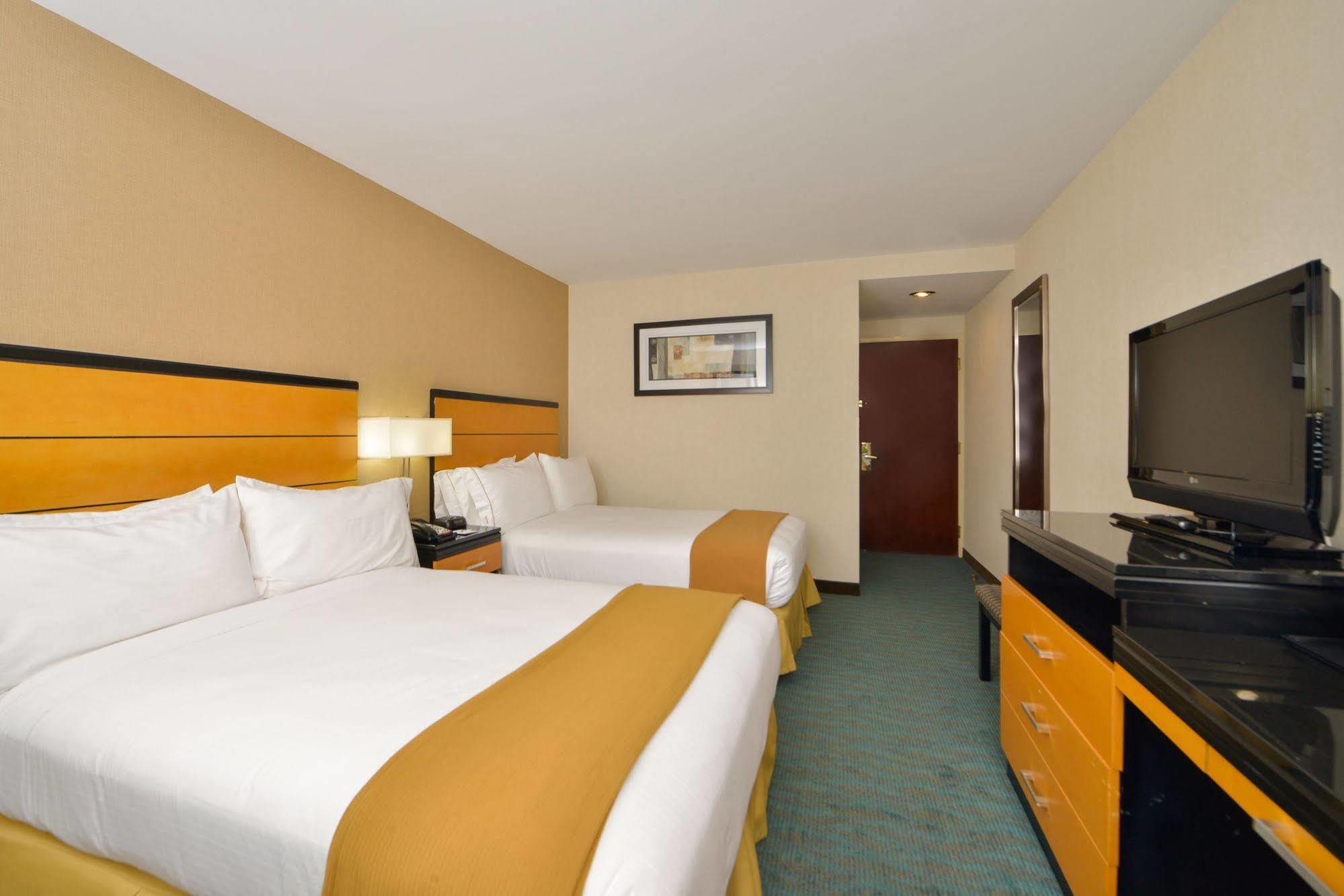 Holiday Inn Express Kennedy Airport, An Ihg Hotel New York Exterior foto